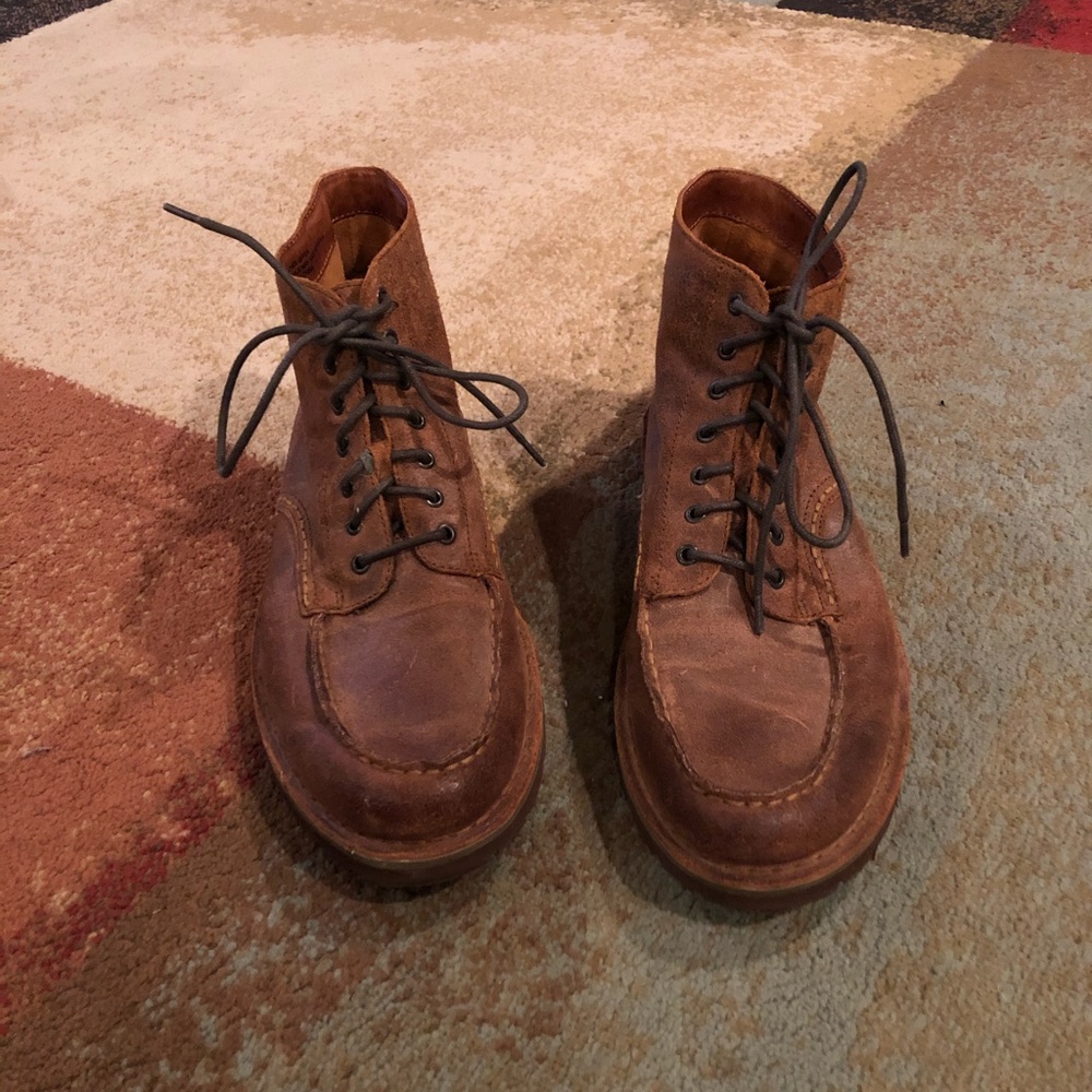 Born Men’s leather short boots